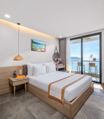 Deluxe Double With Ocean Balcony